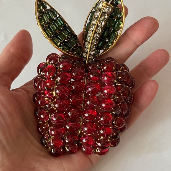 IRADJ MOINI Vintage Large Apple Fruit Brooch Pin Costume Designer Jewelry - Picture 8 of 10